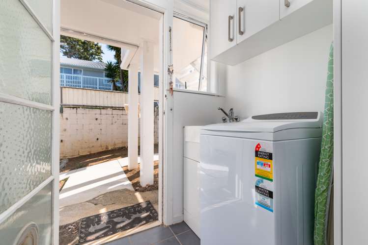 2/2 Ewenson Avenue One Tree Hill_11