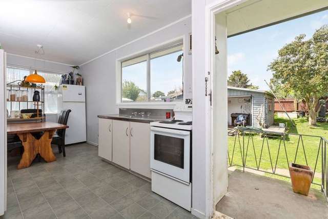 8 Burbank Avenue Manurewa_4