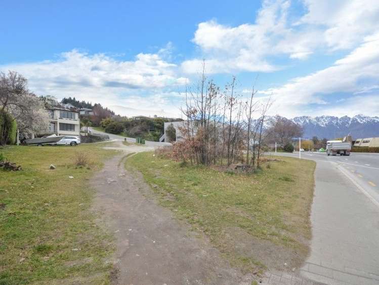 20 Suburb Street Queenstown_16
