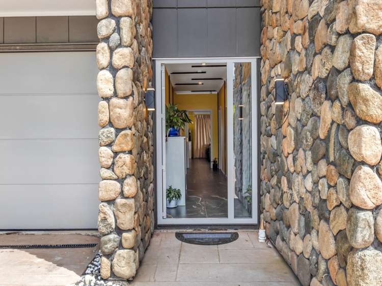 22 Jabal Crescent Totara Park_4