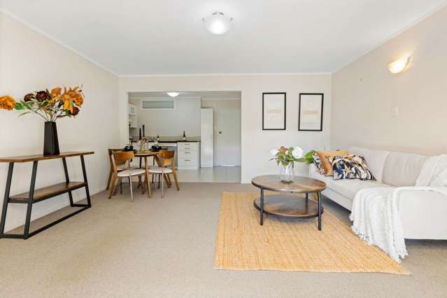 2/21 Burch Street Mount Albert_2