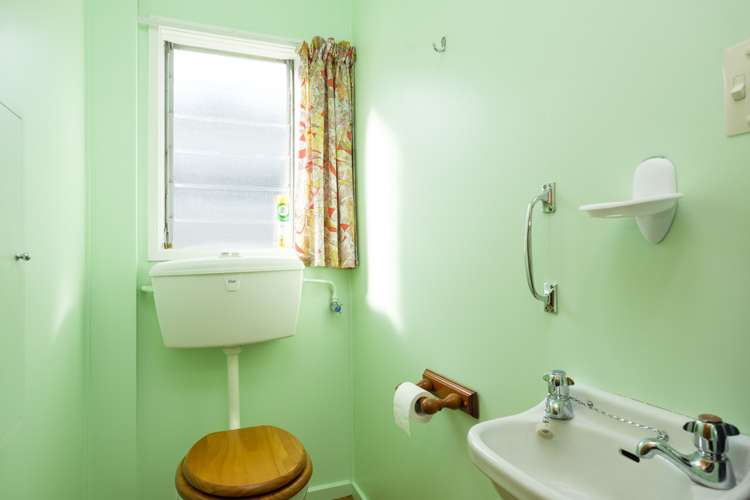 23 Marine Parade Macandrew Bay_17