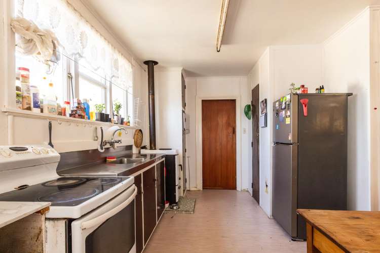 607 Kiwi Street Camberley_2