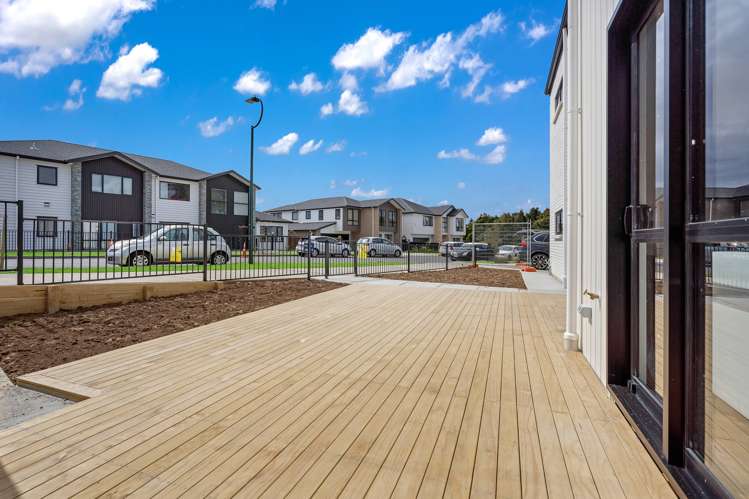 23 Tannaghmore Drive Flat Bush_21