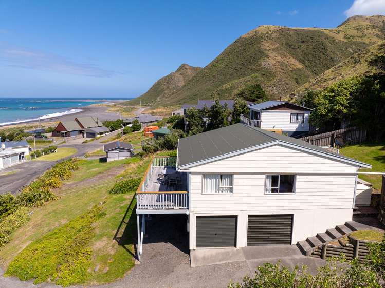 9 Mangatoetoe Grove Cape Palliser_2