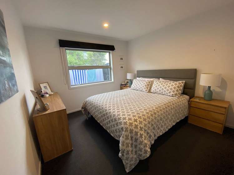 6 Chestnut Close Kelvin Grove_14