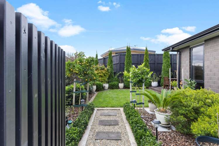 20 Maanihi Drive Rototuna North_15