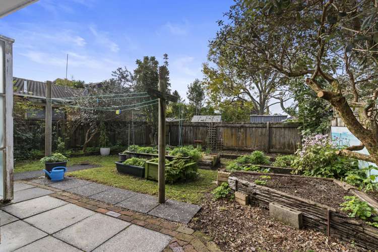 2/25 Ti Nana Crescent Henderson_13