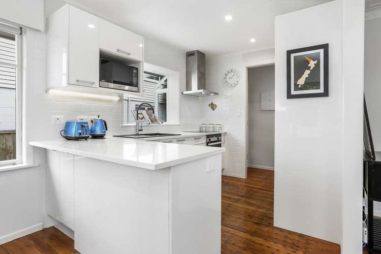 63 Church Road Mangere Bridge_9