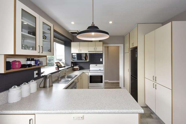 29 Reynolds Avenue Bishopdale_3