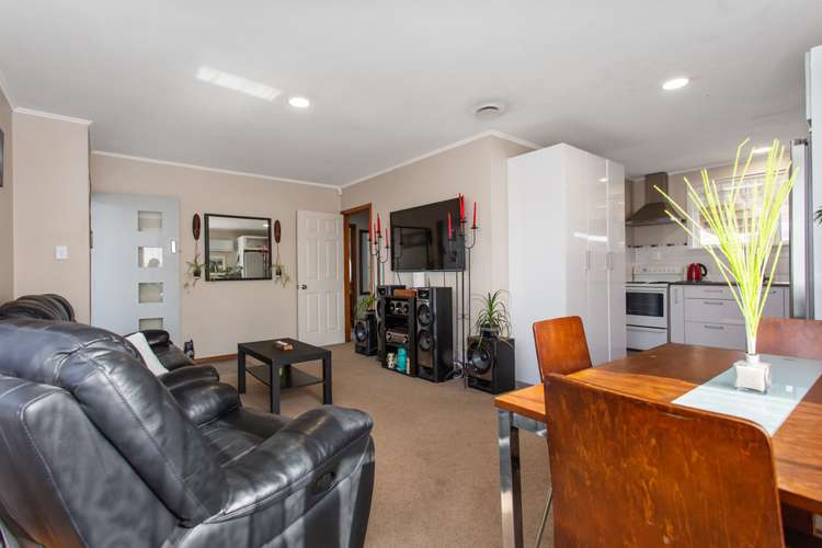 2/5 Harper Street Papakura_5