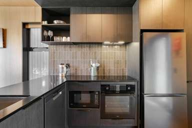 13 Hall Street_4