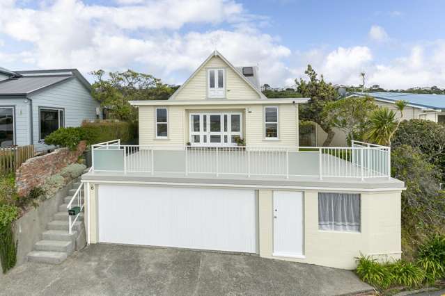 A HOUGHTON BAY LANDMARK REIMAGINED