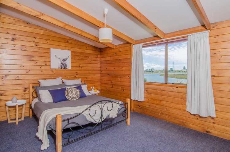 2/80 Cobham Crescent Kelston_10