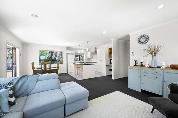 87b Dixon Road Glenview_8