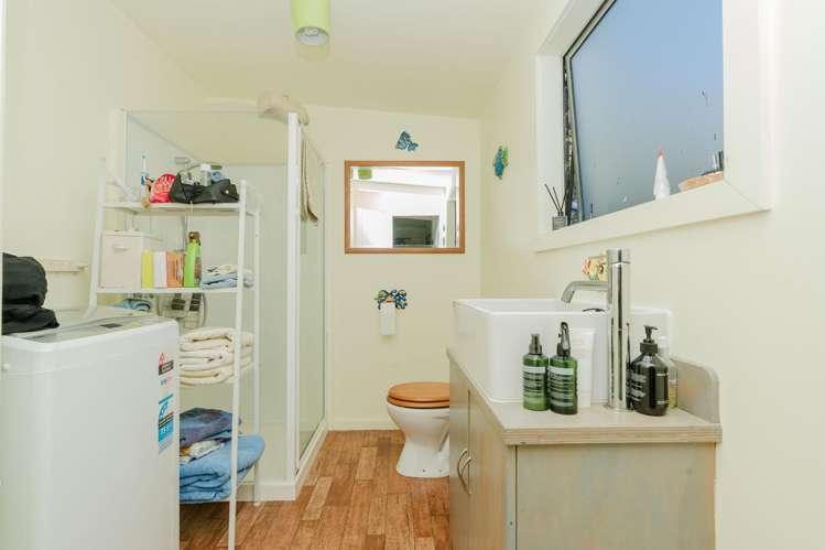9 Rauparaha Street Marokopa_12