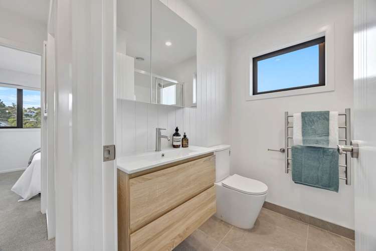 2/97 Atkinson Road Titirangi_11