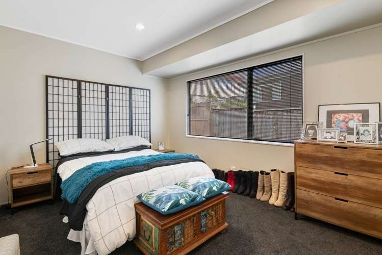 2 Mollyhawk Rise Arkles Bay_15