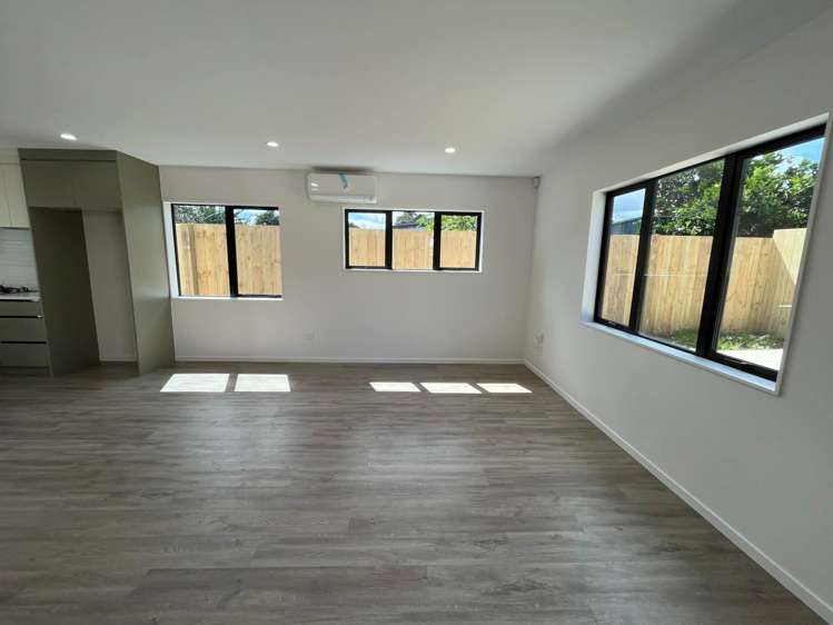 7F Chelburn Crescent Mangere East_2