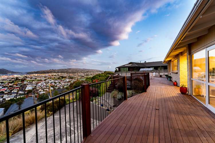 54 Easther Crescent Kew_11