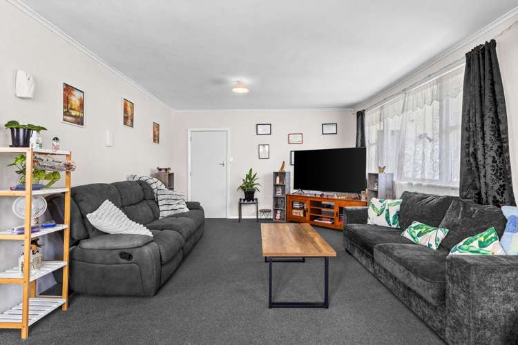 62 Oldham Avenue Onekawa_4