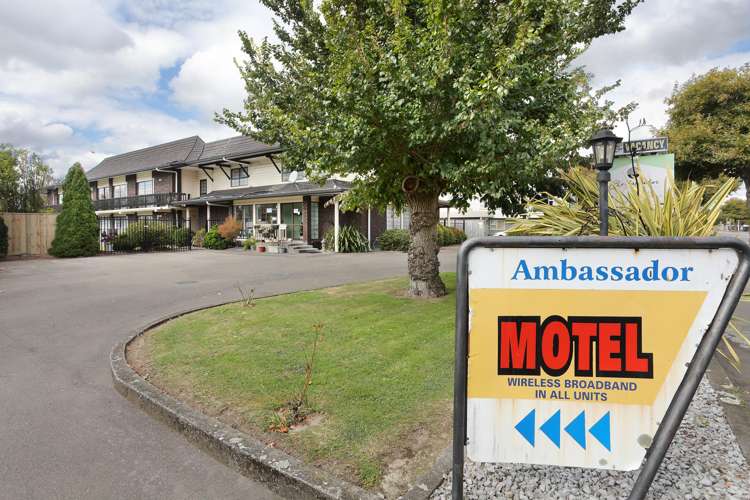167 Fitzherbert Avenue West End_26