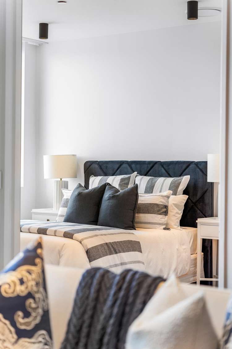 2/423 Beach Road Mairangi Bay_8