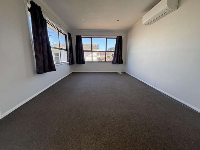 22 Williams Crescent Otara_4