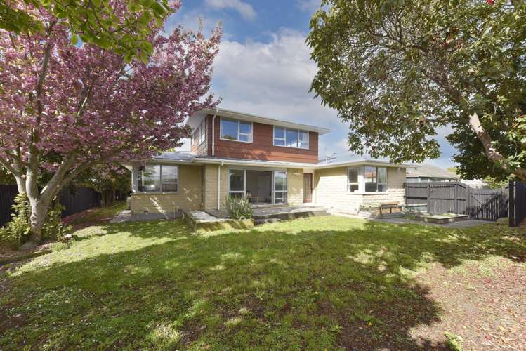 39 Steele Street Hornby_18