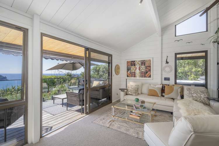 77 Grange Road Hahei_10