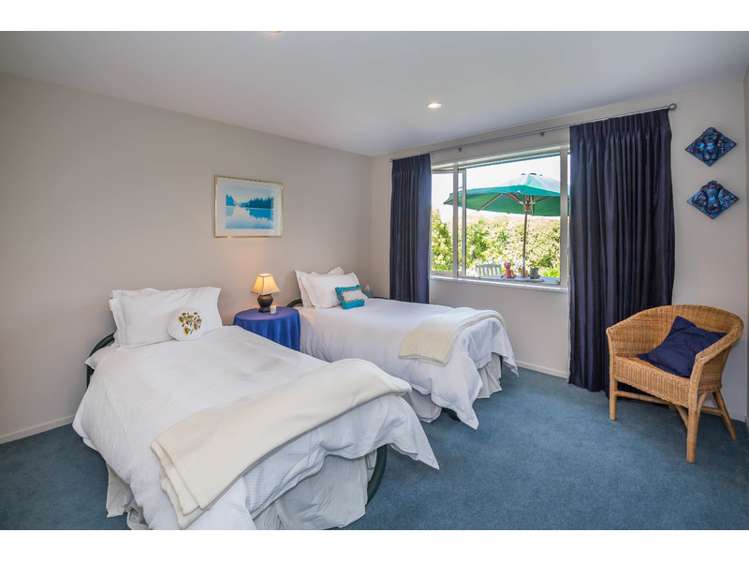 276 Southfield Drive Lincoln_11