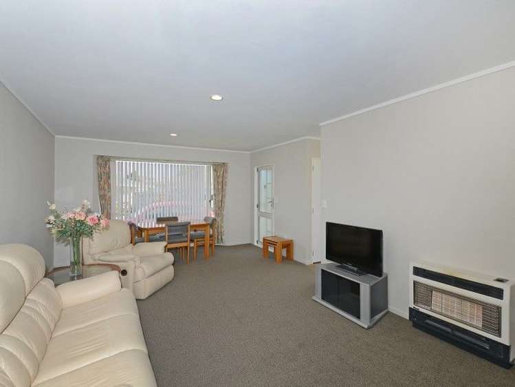 17/17 John Street Trentham_11