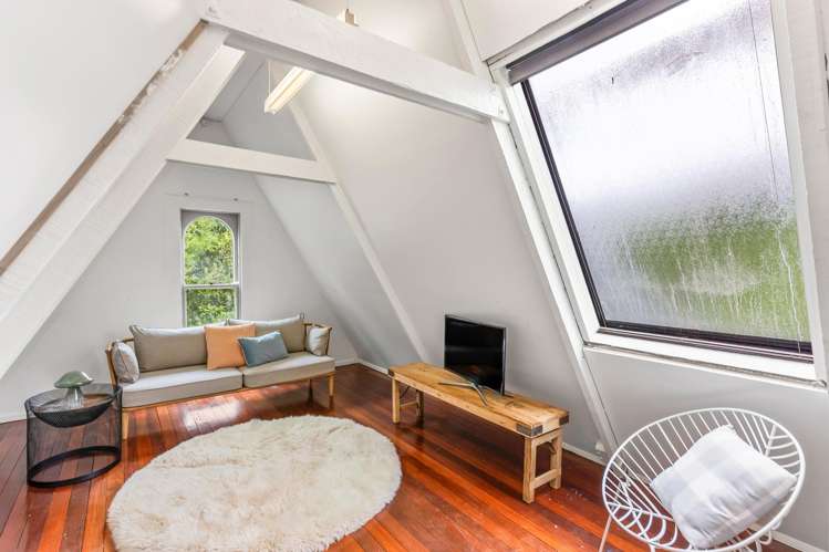 64 Ranui Crescent Khandallah_16