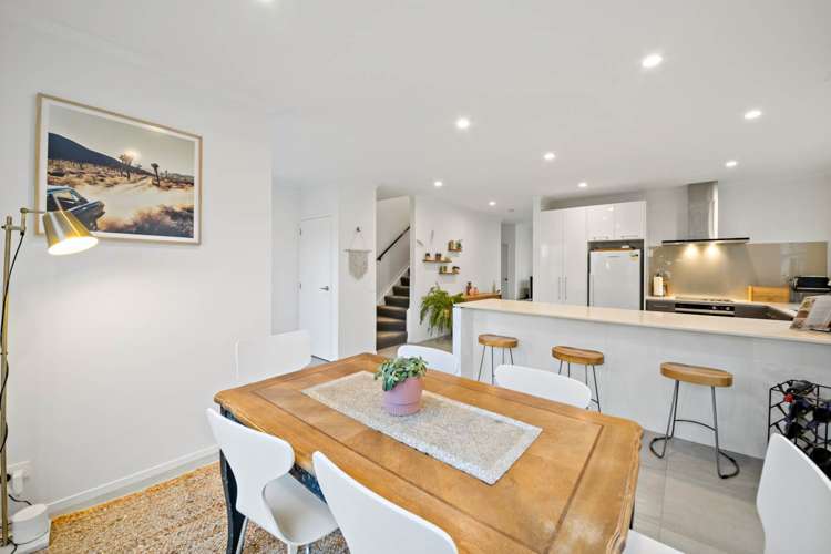 10 Arthur Rolfe Lane Swanson_4