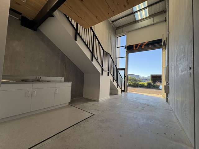 24/90A Hobsonville Road Hobsonville_1