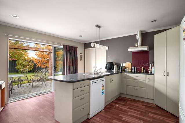 21 Walnut Grove Alexandra_3