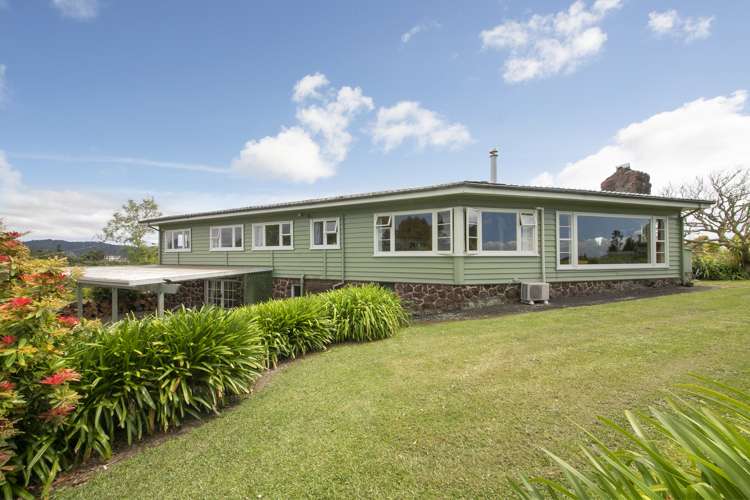 202 Scenic Drive Titirangi_4