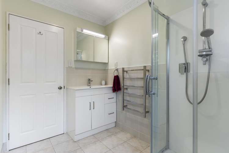 64 Whitford Road Botany Downs_12