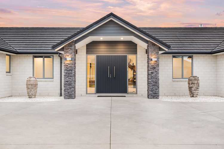 51 Baxter Michael Crescent Cambridge_24