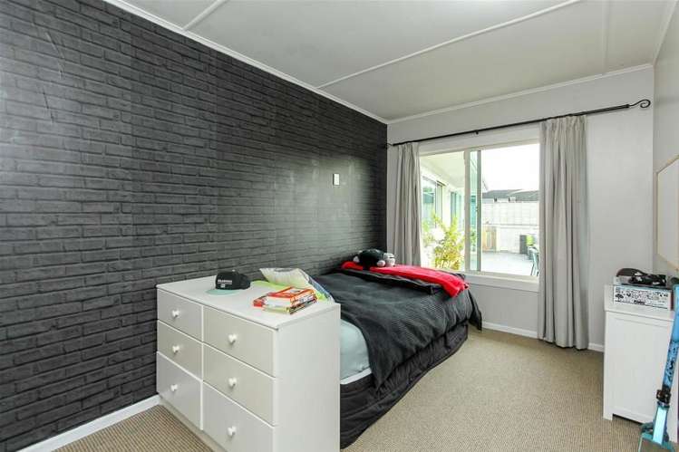 11/5a Baring Terrace Strandon_14