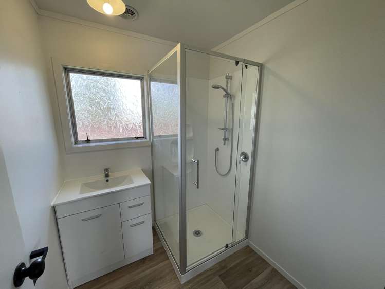 76B Kahikatea Drive Melville_7