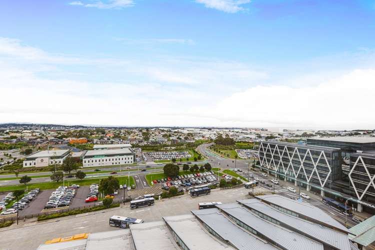 1111/17 Putney Way Manukau_11