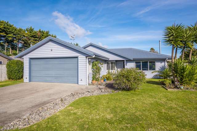 16 Georgia Grove Paraparaumu_1