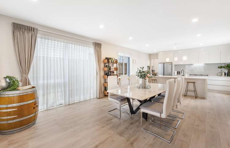 10 Hedge Row Sunnyhills_9