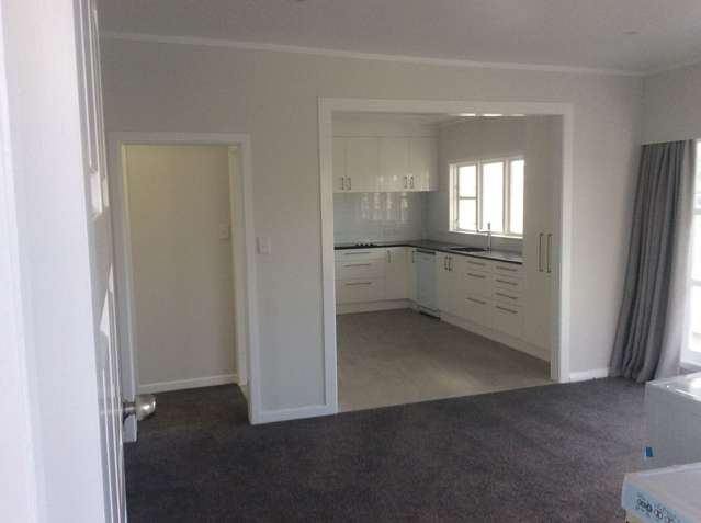 Warm, Sunny 4 Bedroom Apartment.
