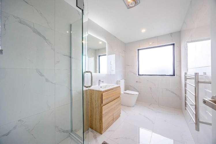 1/8 Alpers Avenue Epsom_13