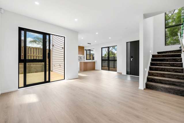 1/7 Edgar Pearce Place Howick_2