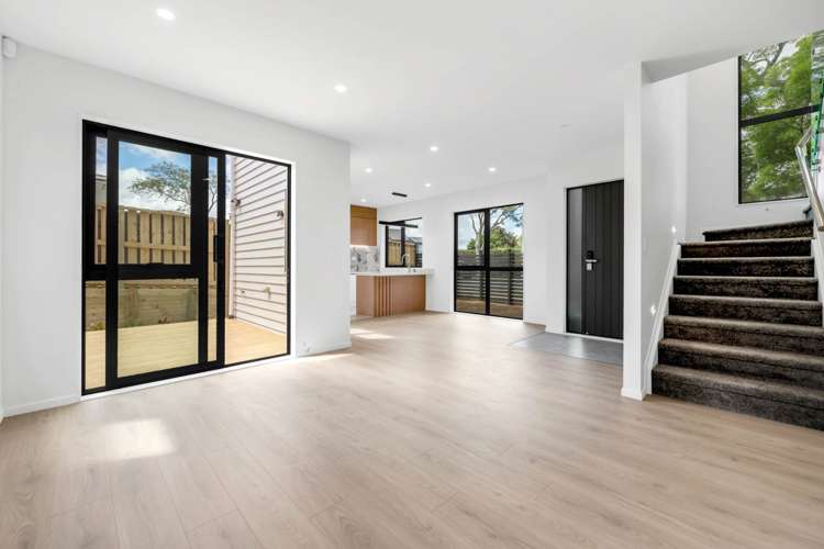 1/7 Edgar Pearce Place Howick_2