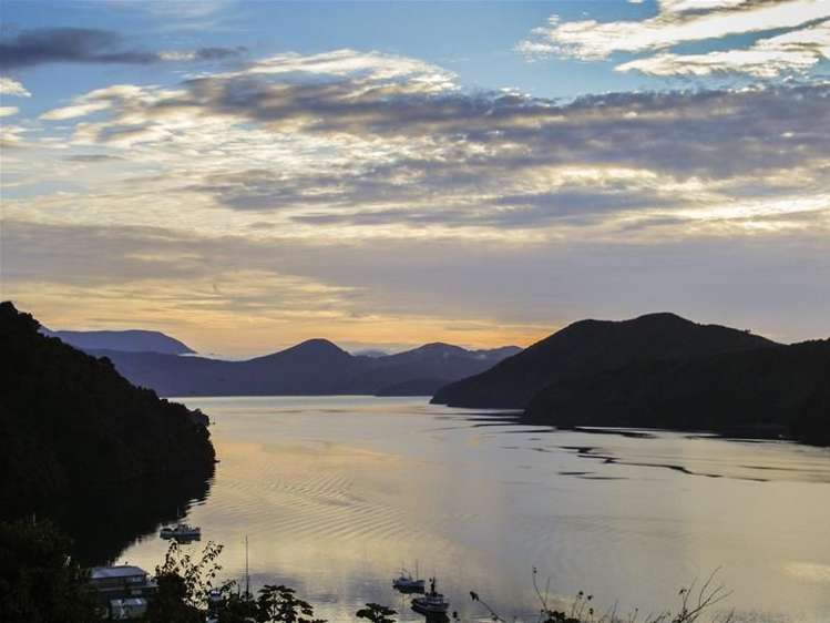 3264 Queen Charlotte Drive Picton_20