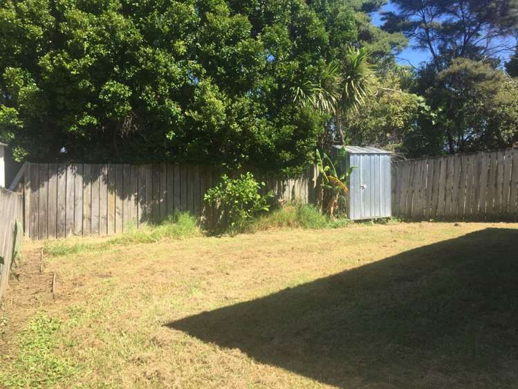 16 Gordon Stanley Drive Massey_9